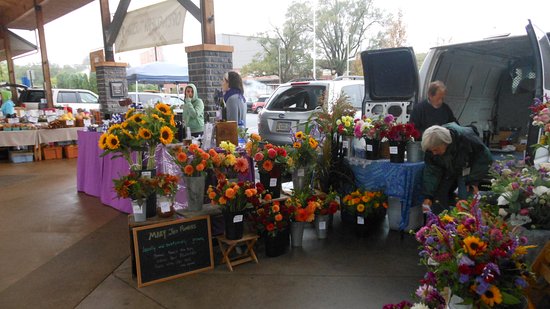 Flower arrangements at local farmers market