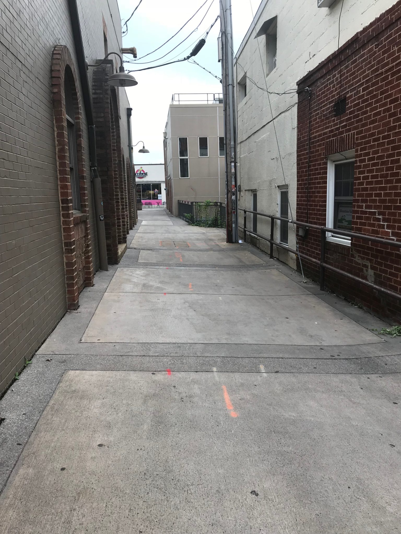 Alleyway with brick walls in Downtown Harrisonburg